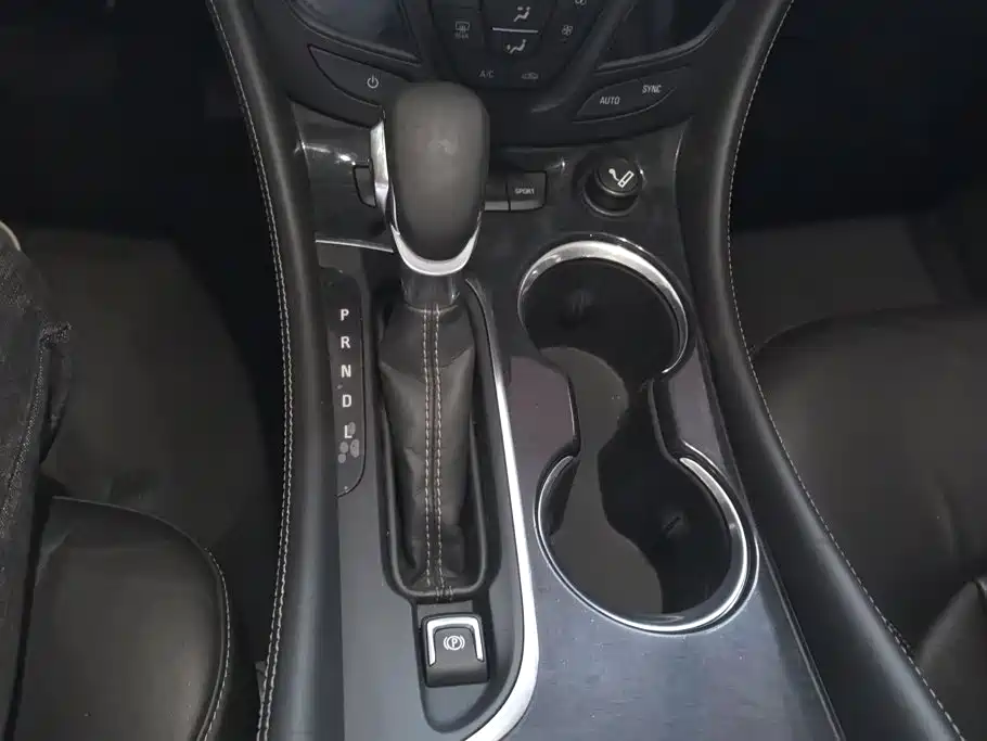 Фото 16 - Buick Envision Plus