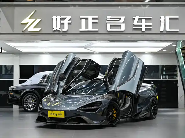 MCLAREN 720S