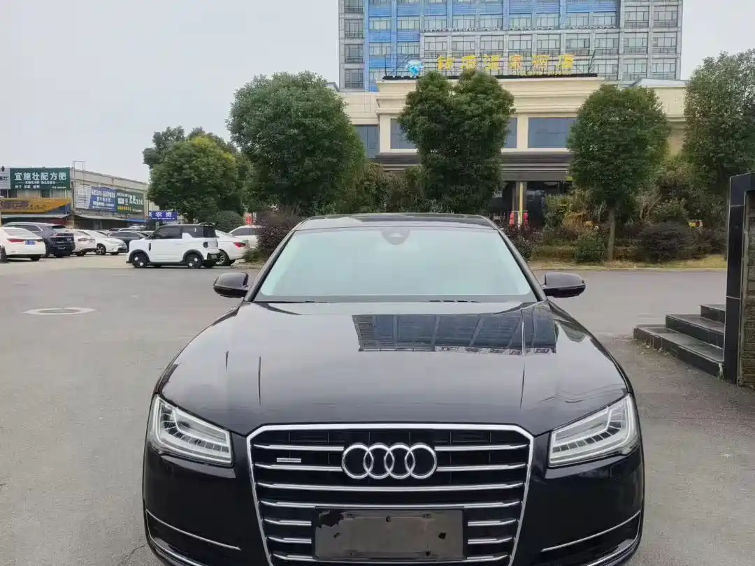 Audi A8 2014 A8L 45 TFSI quattro Comfort фото 3