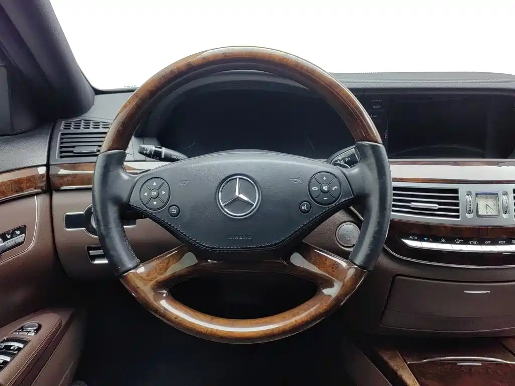 Фото 11 - Mercedes-Benz S-Class