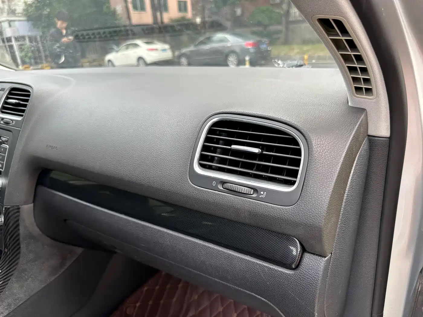Volkswagen Golf 2011 1.4TSI Auto Comfort фото 16