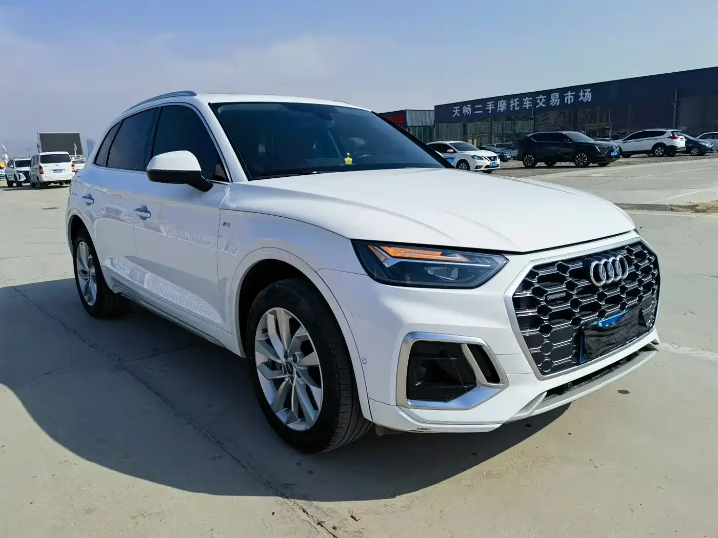 Audi Q5L 2021 40 TFSI Luxury Dynamic фото 3