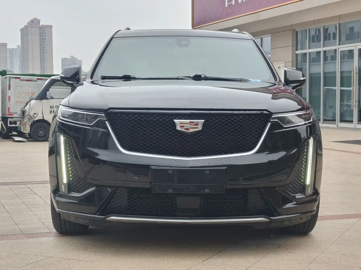 CADILLAC XT6