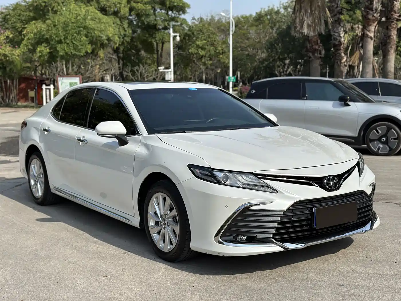TOYOTA CAMRY