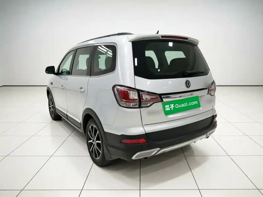 Dongfeng Fengxing Fengxing SX6 2016 2016 1.6L CVT Elite Edition