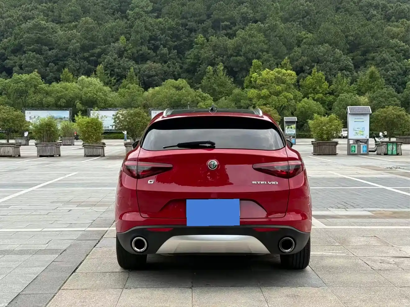 Alfa Romeo Stelvio 2018 2017 2.0T 200HP Luxury Edition