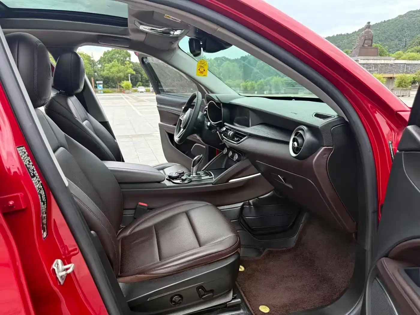 Alfa Romeo Stelvio 2018 2017 2.0T 200HP Luxury Edition