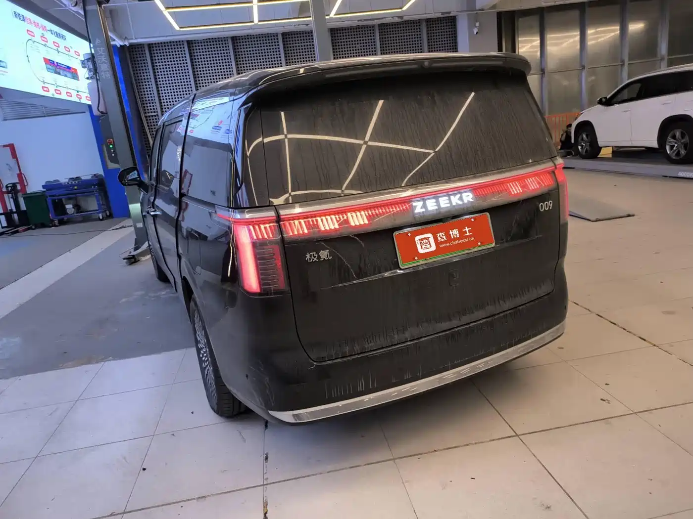 ZEEKR EXTREME KRYPTON 009