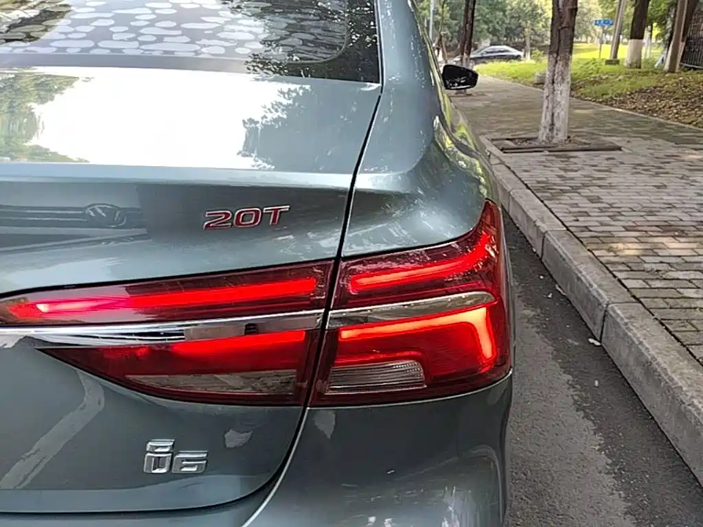 Roewe i6 2019 2018 20T Automatic Flagship Edition