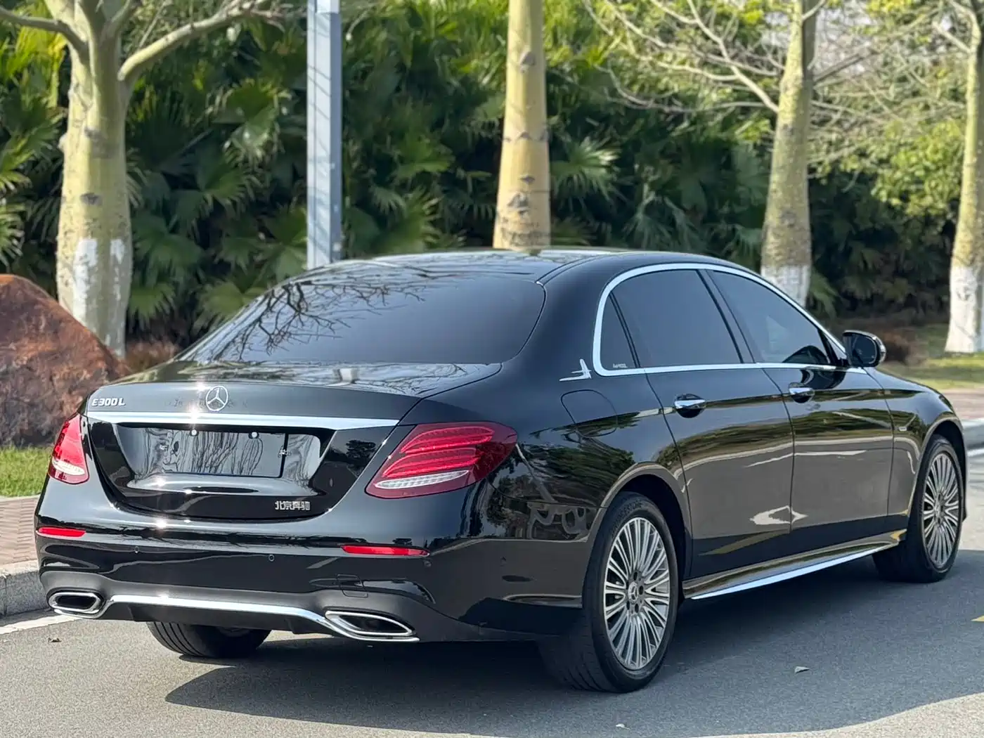 Mercedes-Benz E-Class 2020 Facelift E 300 L Sport Exclusive фото 15