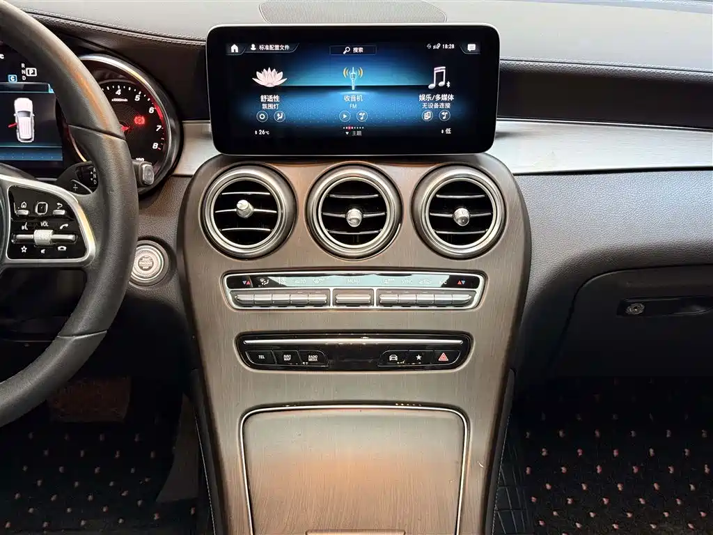 Mercedes-Benz GLC 2020 GLC 260 L 4MATIC Dynamic фото 14