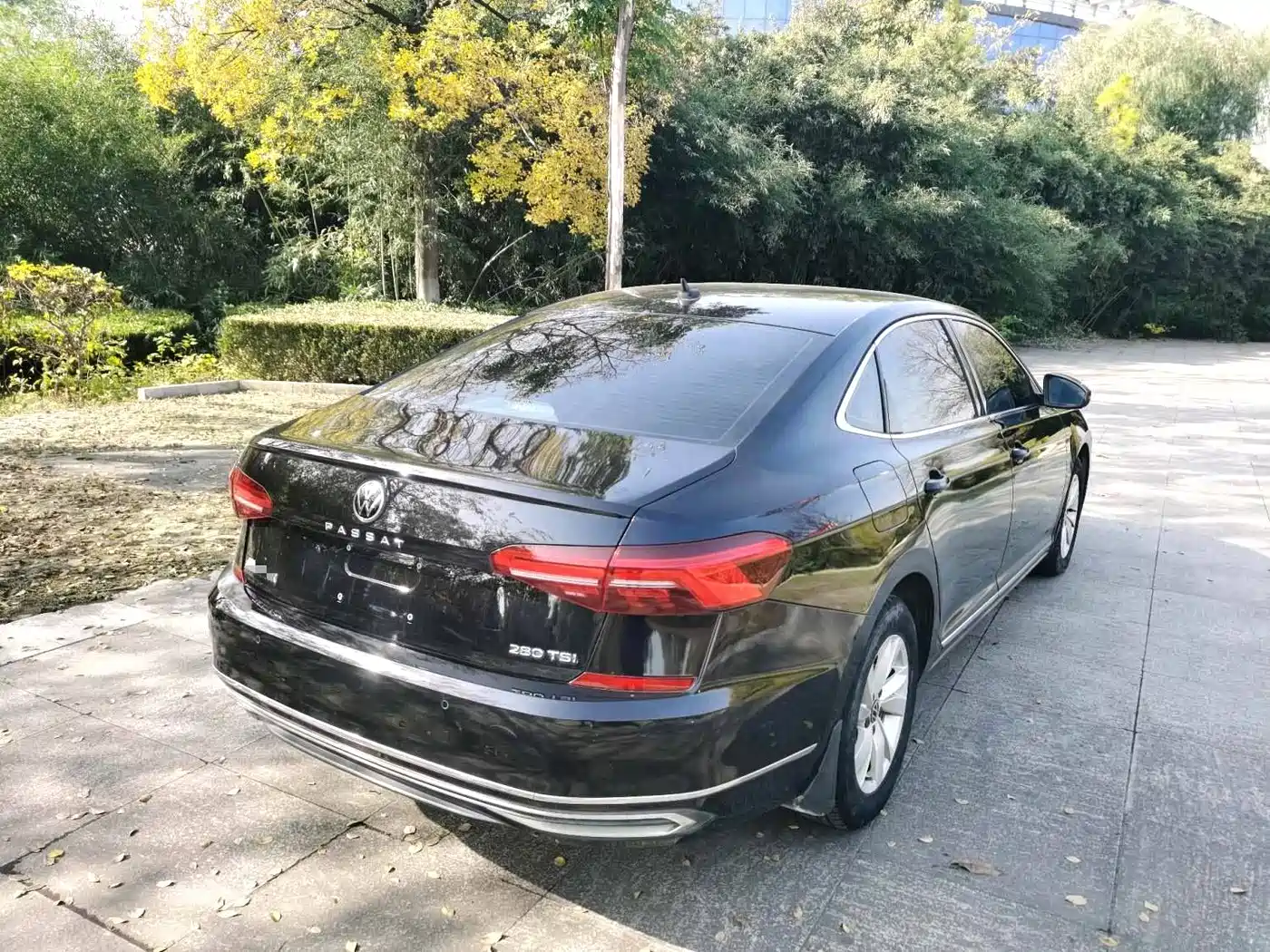 Фото 8 - Volkswagen Passat