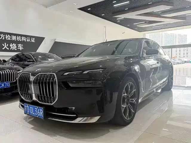 BMW 7 Series 2024