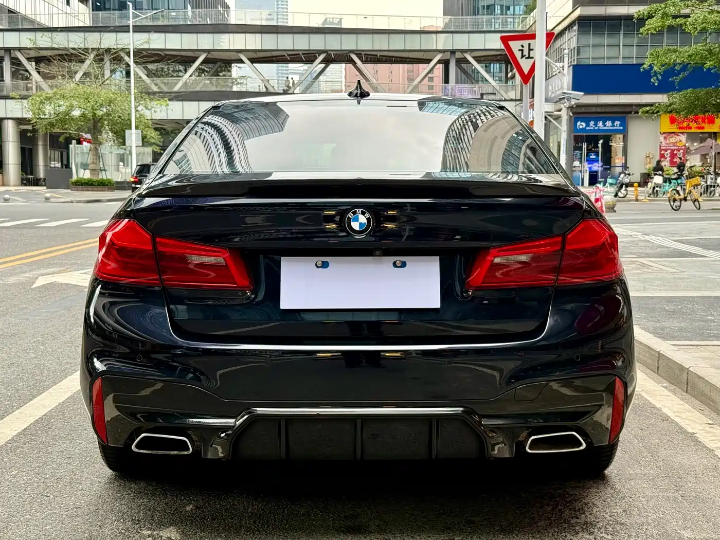BMW 5 Series 2020 530Li Exclusive M Sport Package фото 27