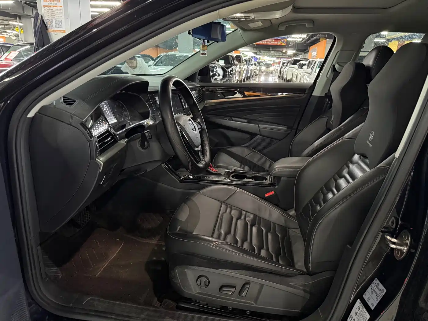 Фото 4 - Volkswagen Passat