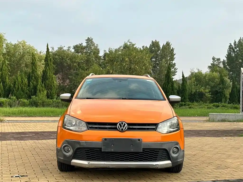 Photo 2 - Volkswagen Polo