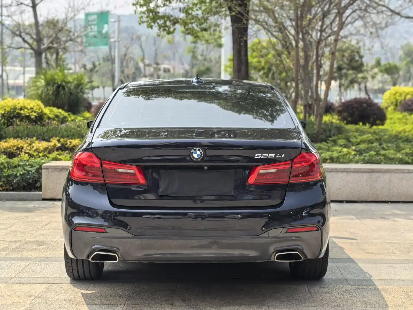 BMW 5 Series 2020 525Li M Sport Package фото 12