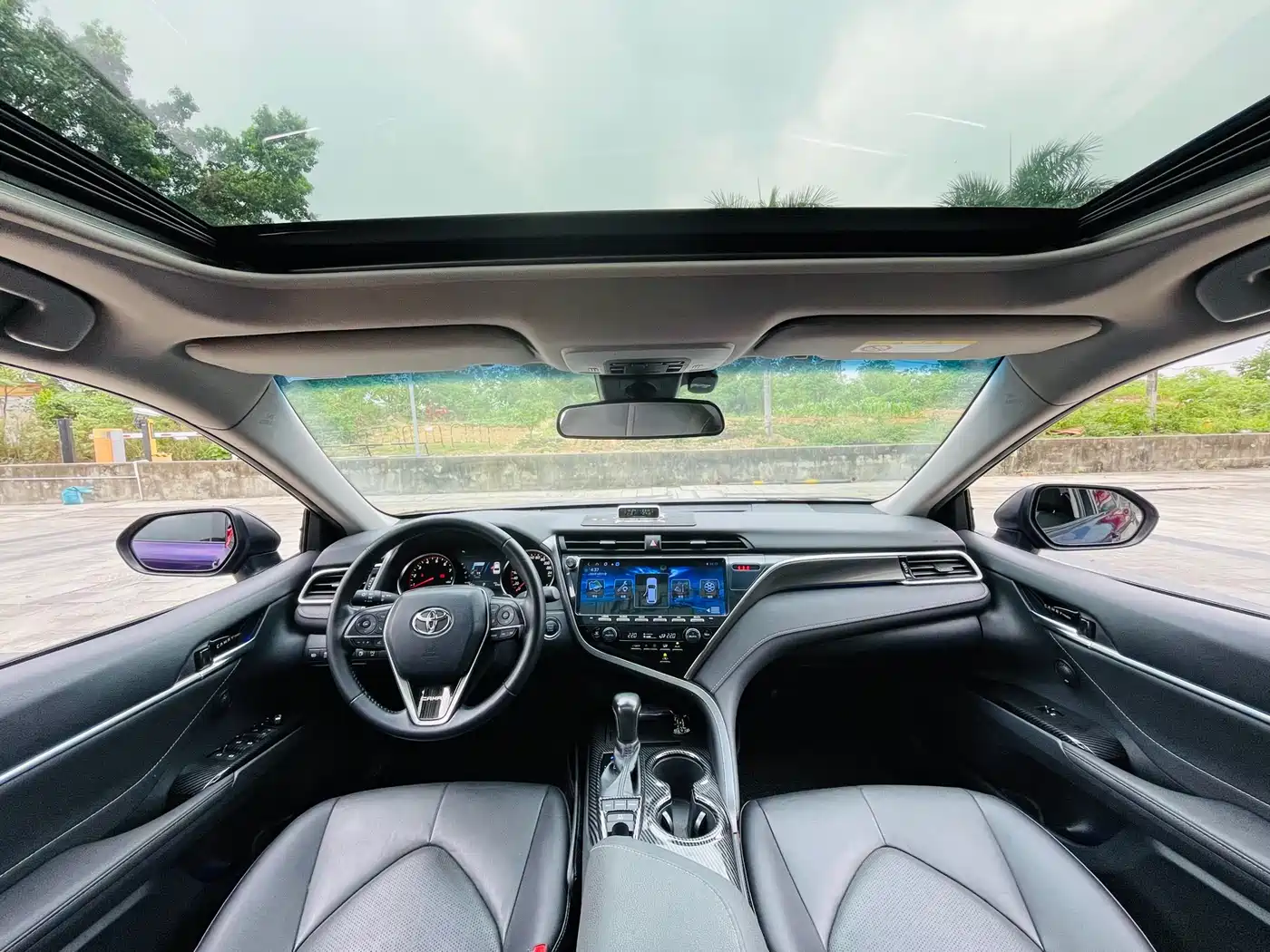 Toyota Camry 2018 2.5S Trend Edition фото 16