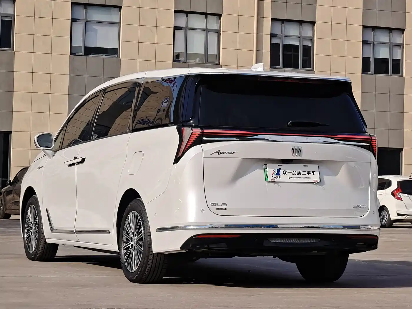 BUICK GL8 NEW ENERGY