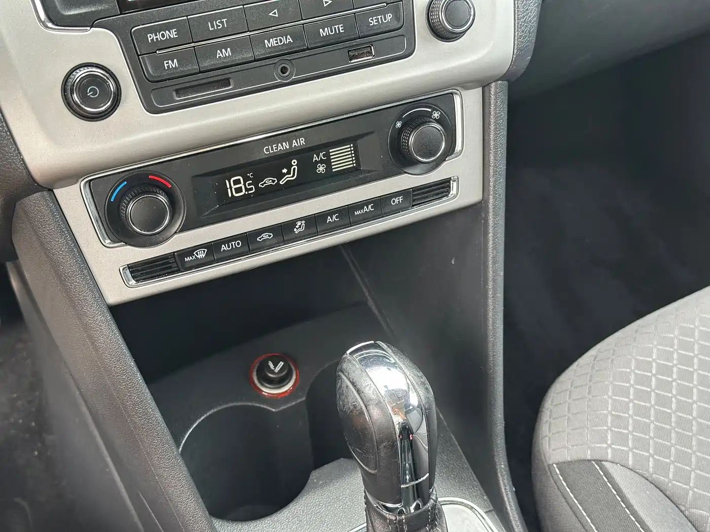 Volkswagen Polo 2016 2016 1.6L Cross Polo Automatic
