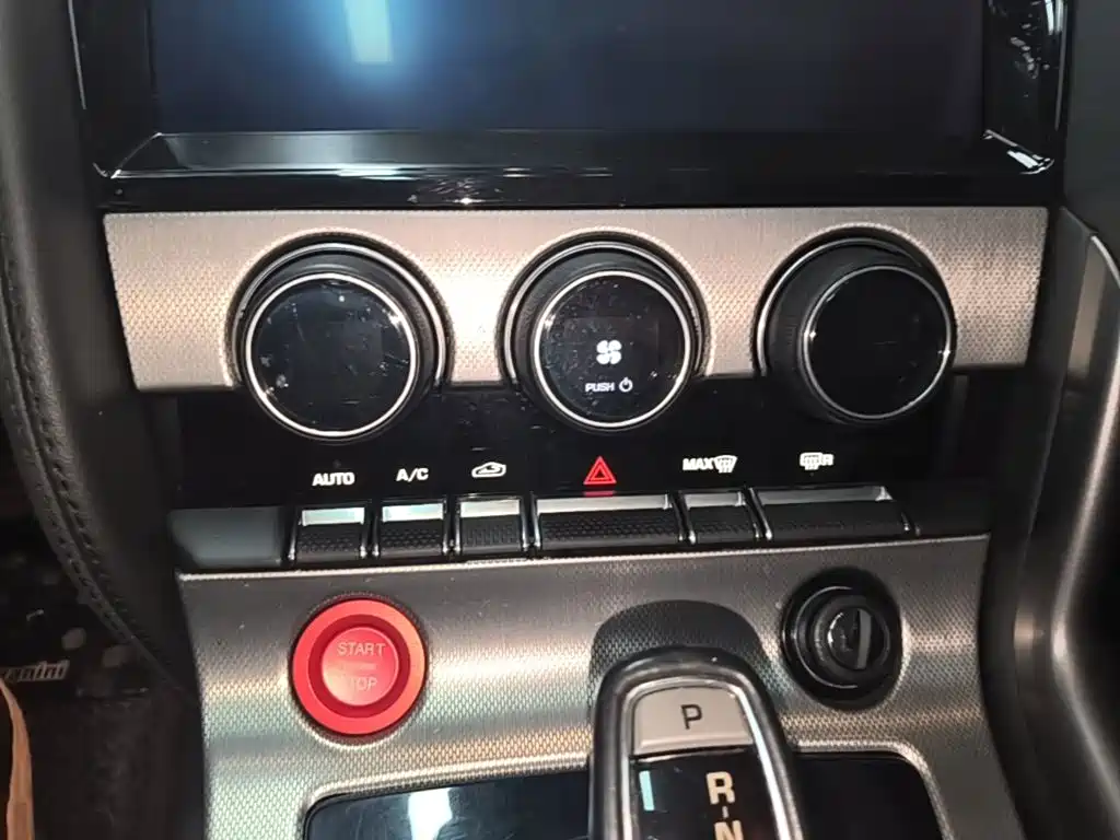 Фото 13 - Jaguar F-TYPE