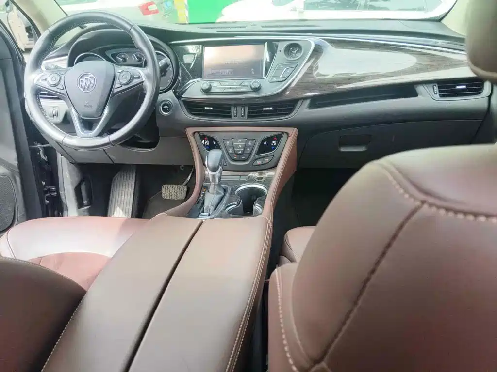 Фото 12 - Buick Envision Plus