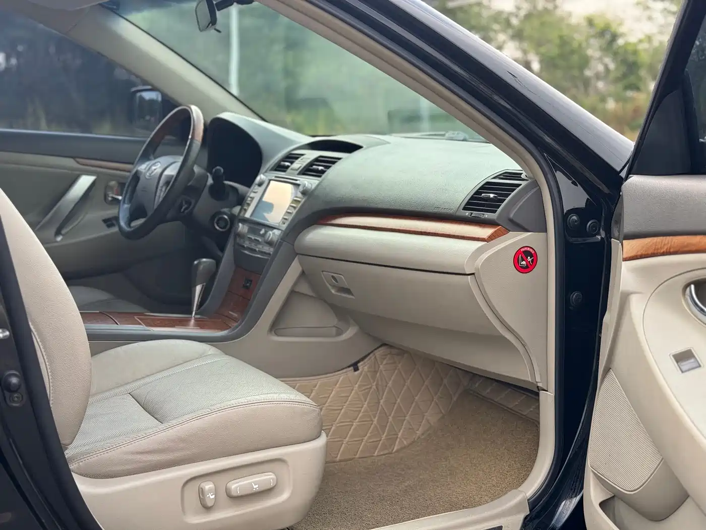 Toyota Camry 2011 240G Classic Anniversary Edition фото 17
