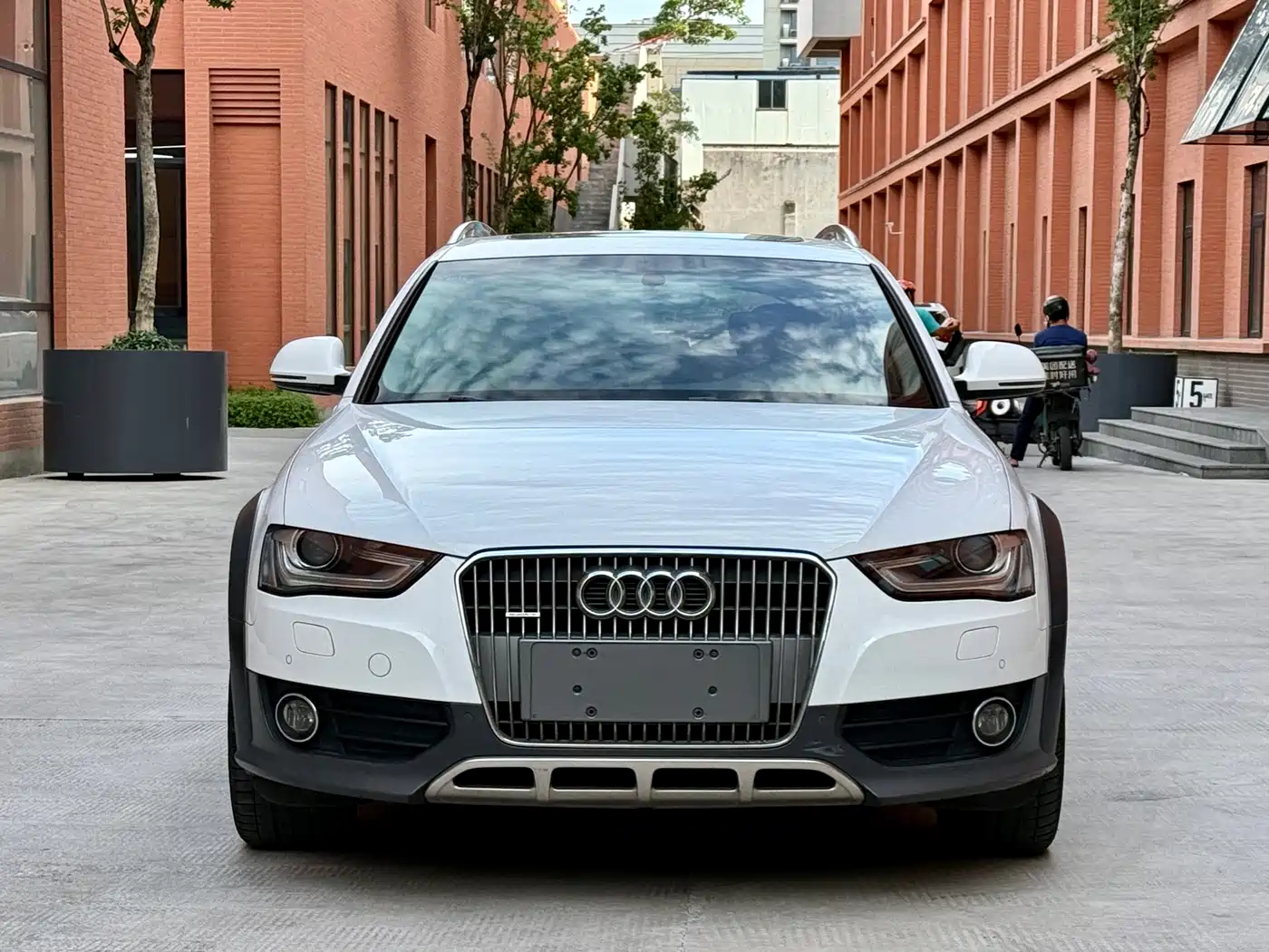 Audi A4 (Import) 2014 2014 40 TFSI allroad quattro plus