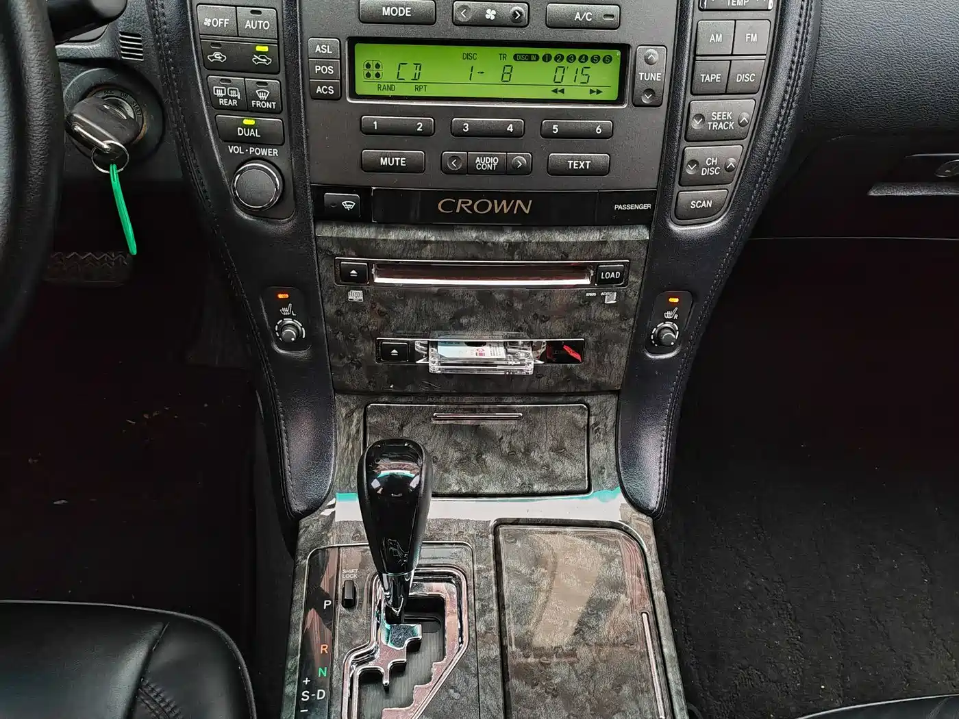 Toyota Crown 2006 2.5L Royal Leather Edition фото 8