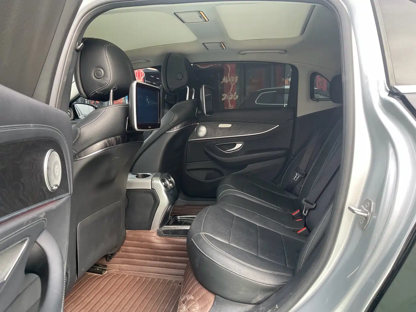 Mercedes-Benz E-Class 2017 E 300 L Luxury фото 6