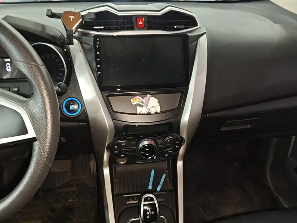 BYD Yuan New Energy 2019 2019 EV360 Smart Connected Leading Type