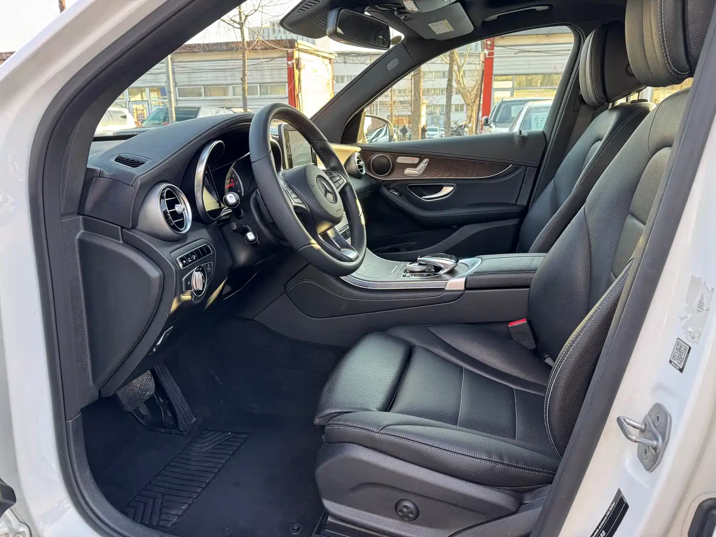 Mercedes-Benz GLC 2016 GLC 300 4MATIC Dynamic фото 5