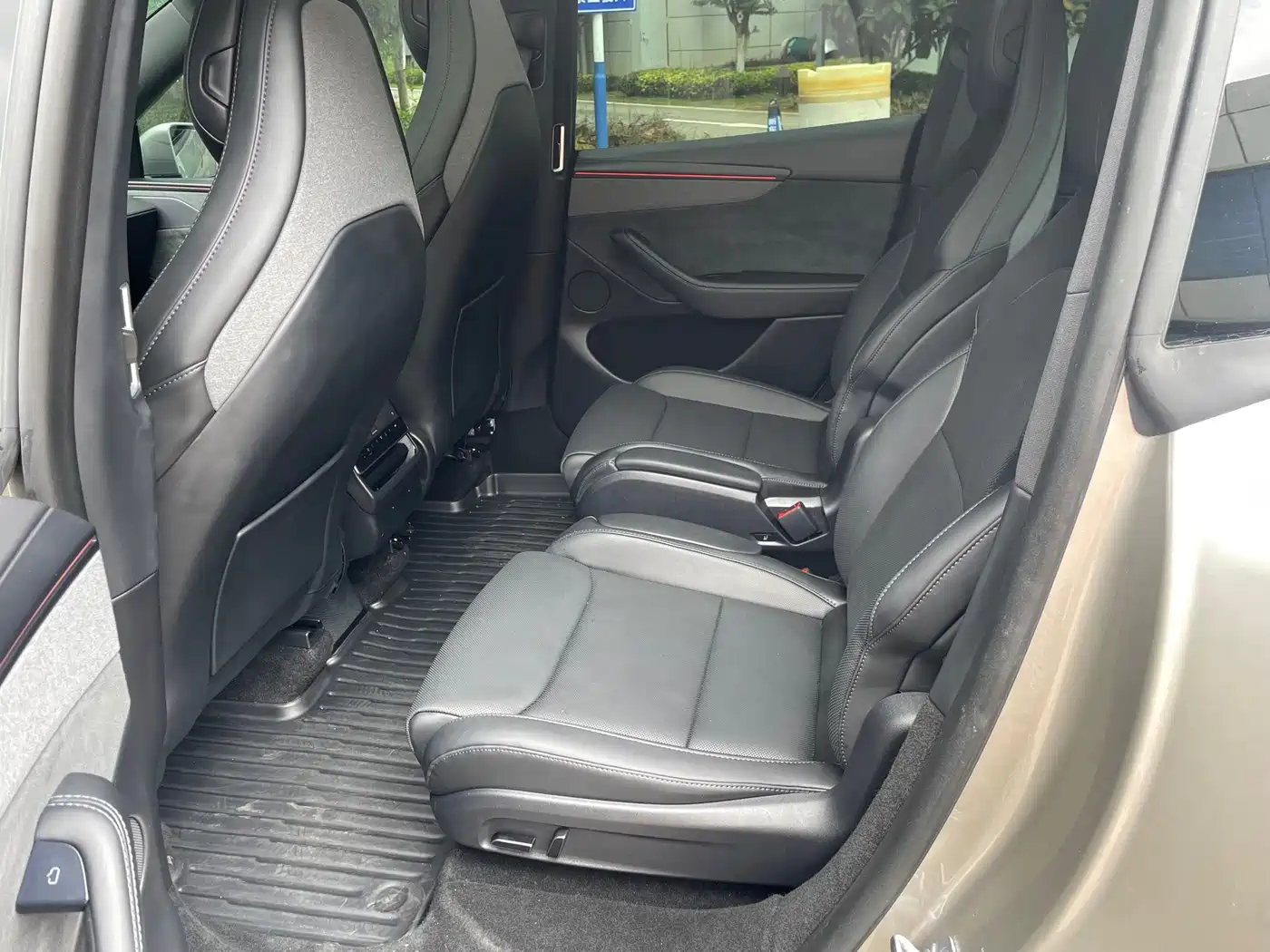 Tesla Model Y L 2025 2025 Facelift Long Range AWD