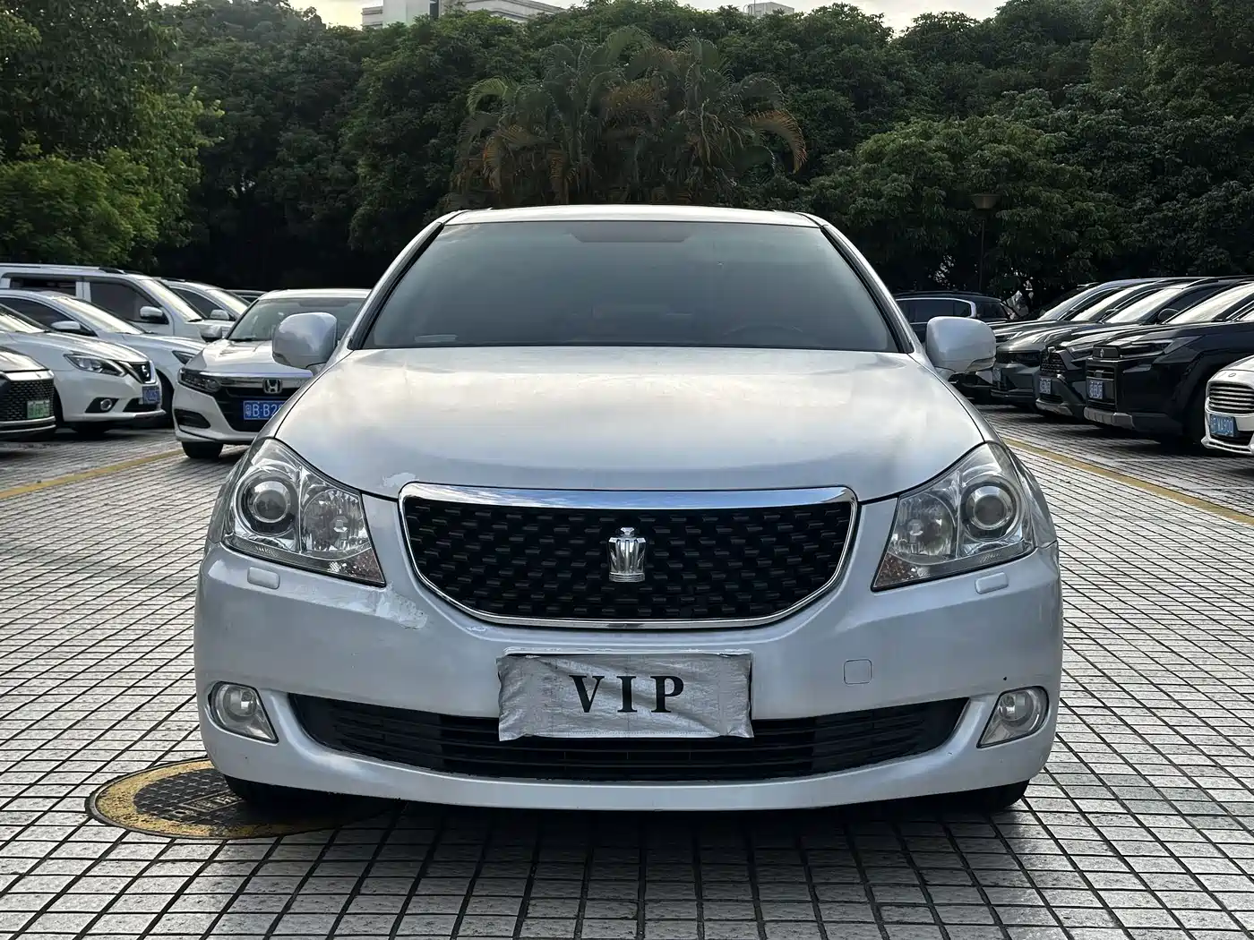 Фото 2 - Toyota Crown