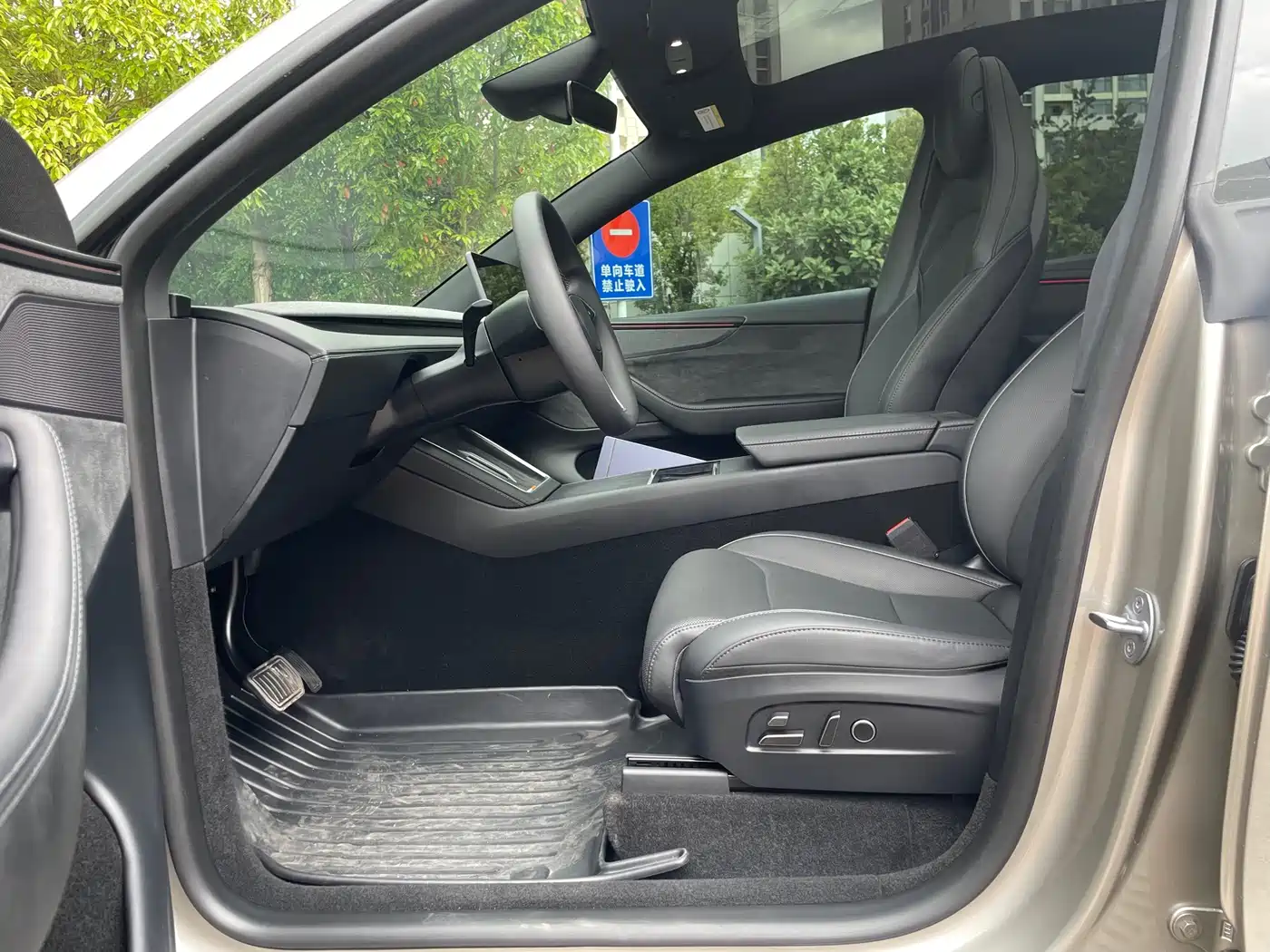 Tesla Model Y L 2025 2025 Facelift Long Range AWD