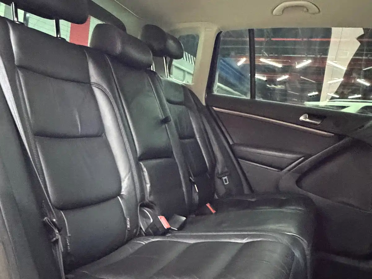 Фото 24 - Volkswagen Tiguan