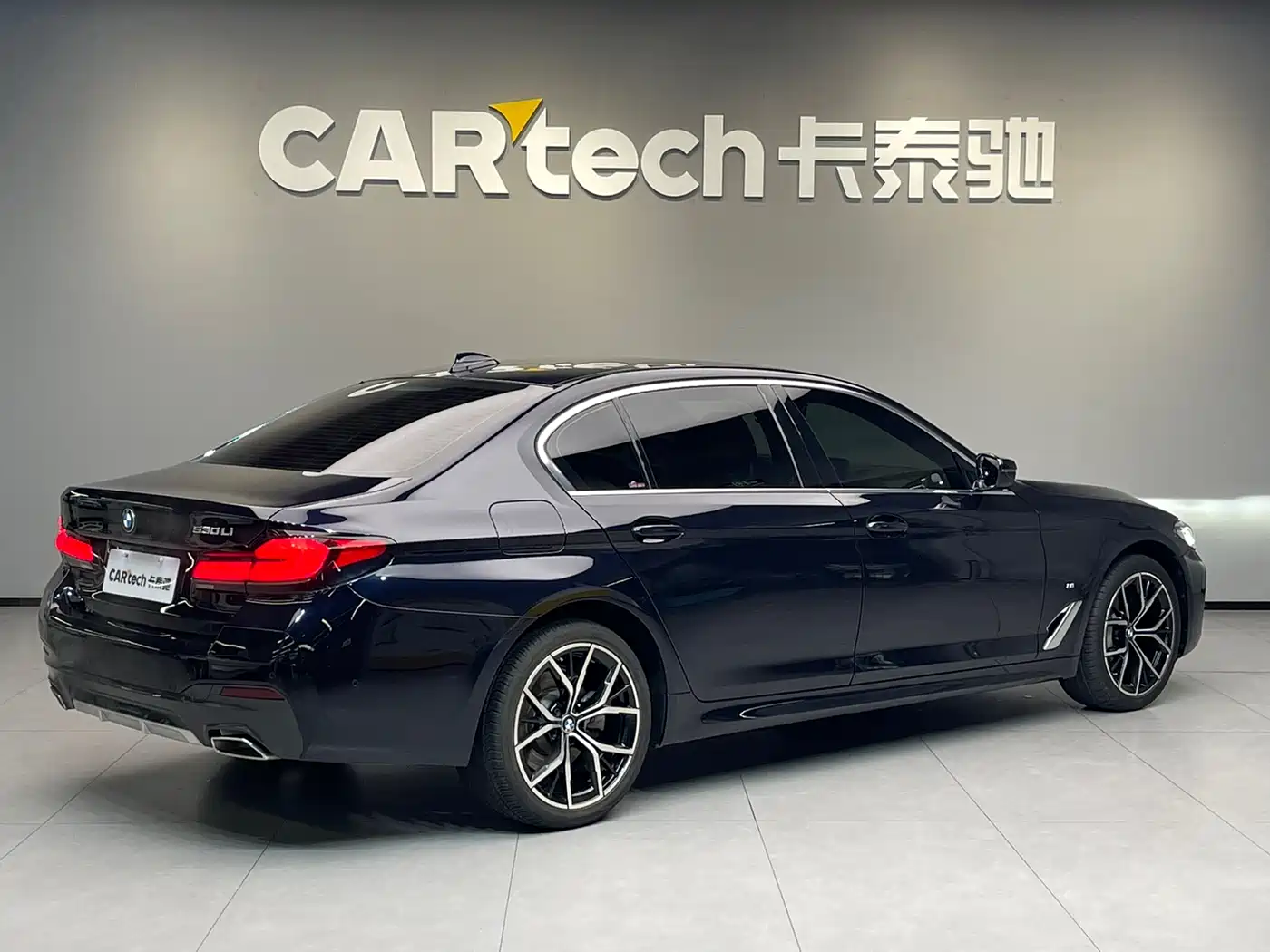 BMW 5 Series 2022 530Li Exclusive M Sport Package фото 4
