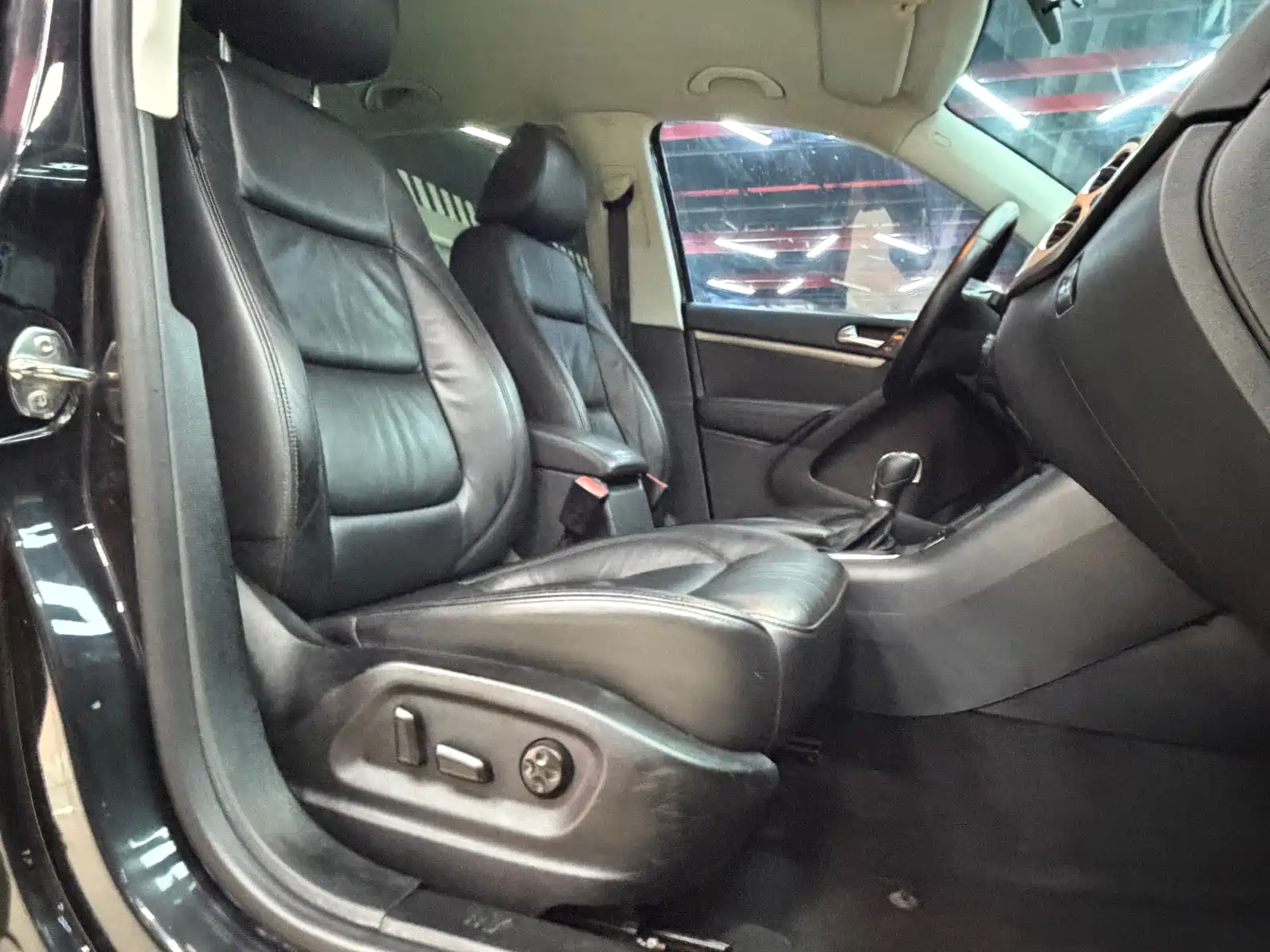 Фото 23 - Volkswagen Tiguan