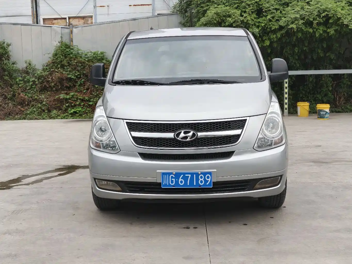 Hyundai H-1 Grand Starex 2011 2.4L Luxury Edition фото 3
