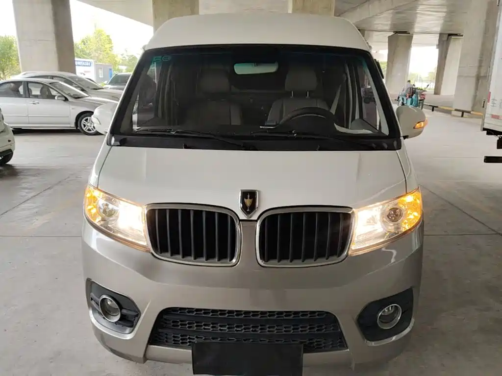 Jinbei New Hiace X30L 2022 2021 1.5L Fortune Non-AC Version Van China VI SWC15M