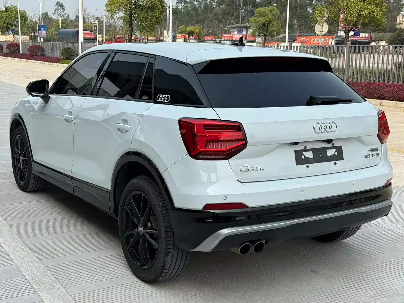 Audi Q2L 2018 35 TFSI Launch Exclusive Edition China VI фото 4