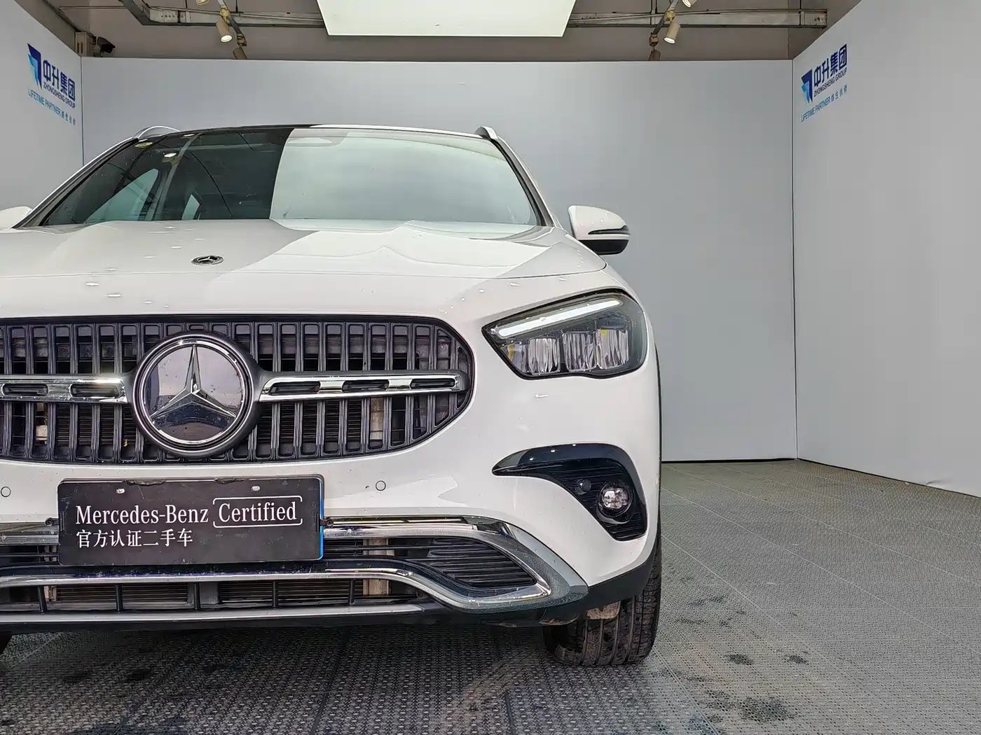 MERCEDES-BENZ GLA