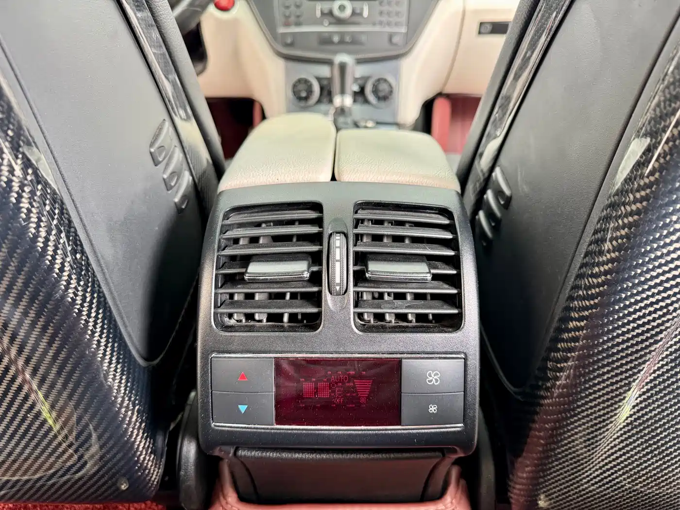 Mercedes-Benz C-Class AMG 2010 AMG C 63 Sport Enhanced Edition фото 20