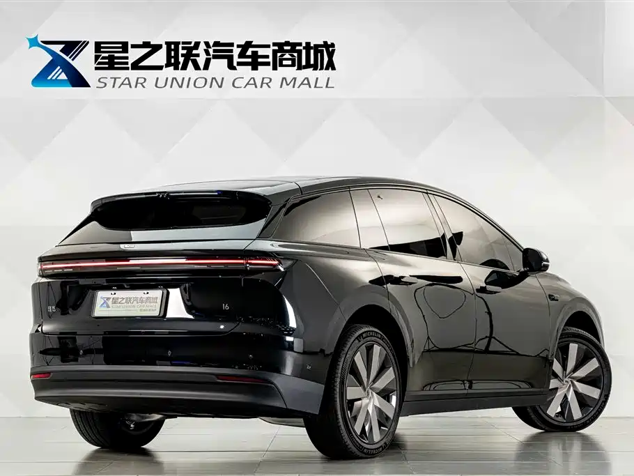 Li Auto i6 2026 2025 2WD Base Model