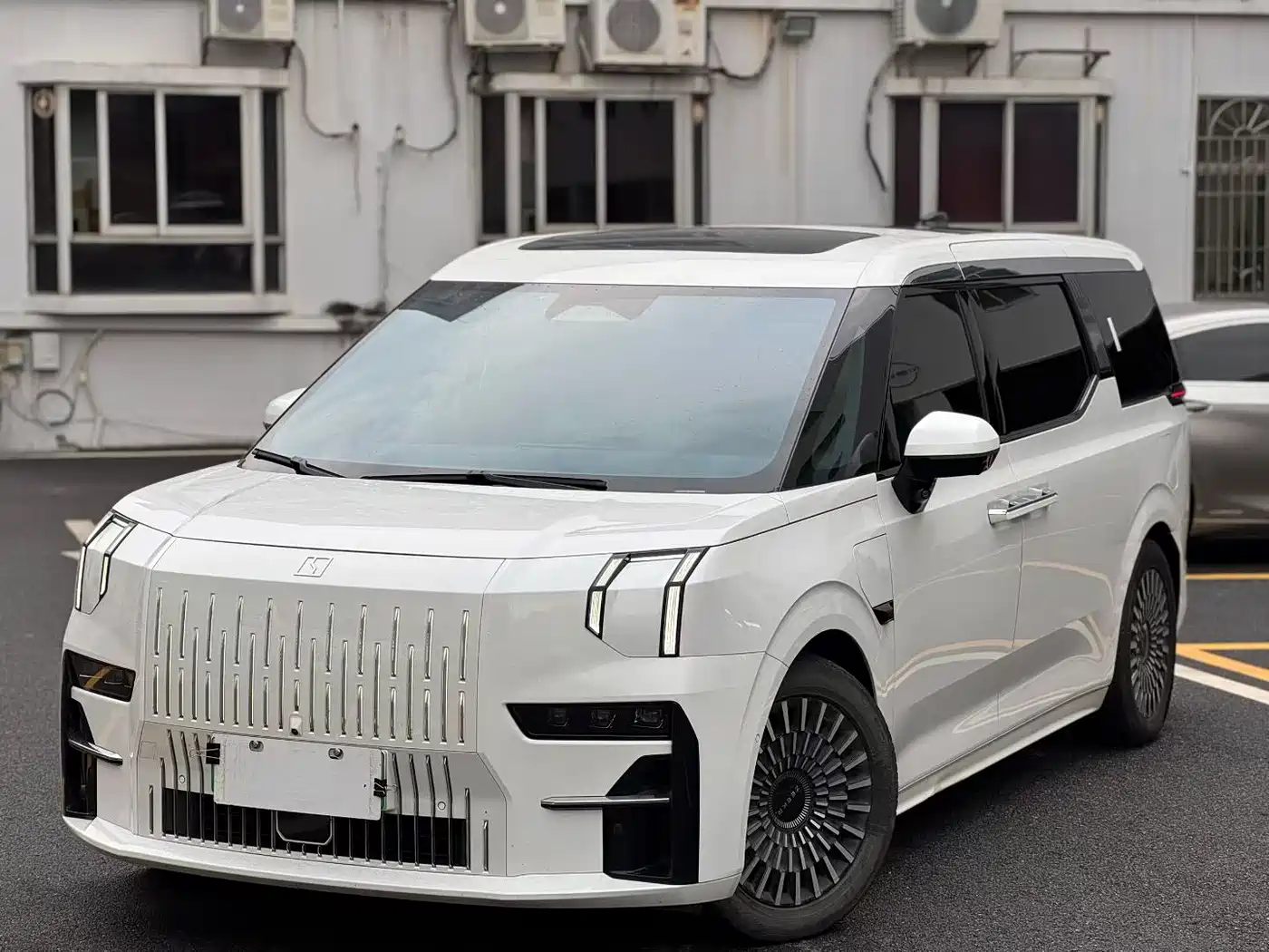 ZEEKR EXTREME KRYPTON 009