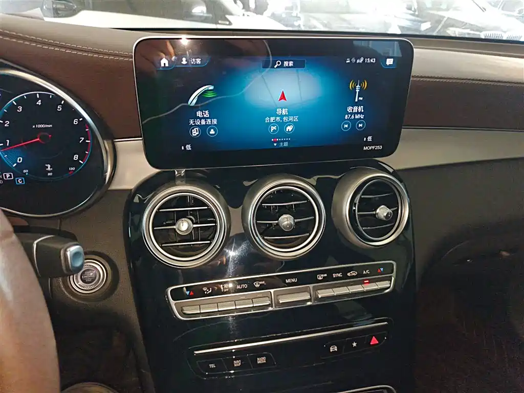 MERCEDES-BENZ GLC