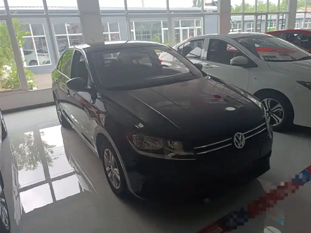 VOLKSWAGEN SANTANA