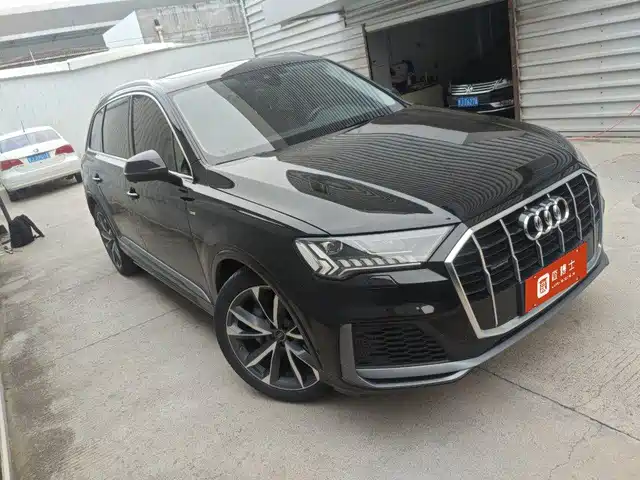 Audi Q7 2023