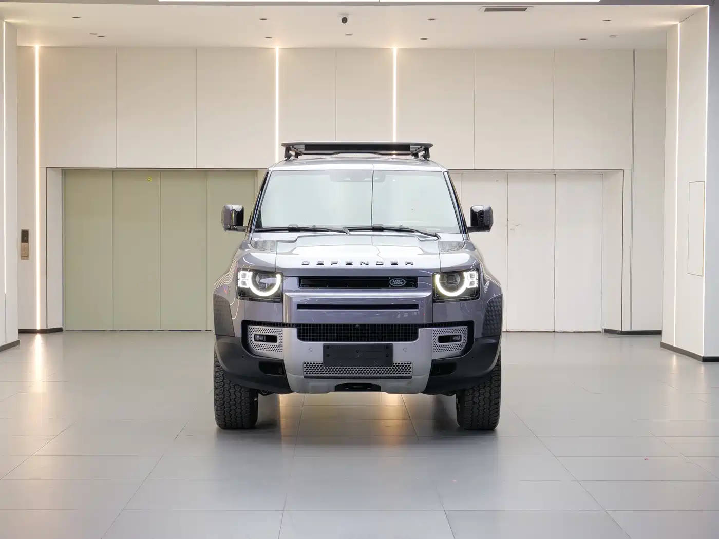 Land Rover Defender 2023 Facelift 90 3.0T P400 Dark Special Edition фото 2