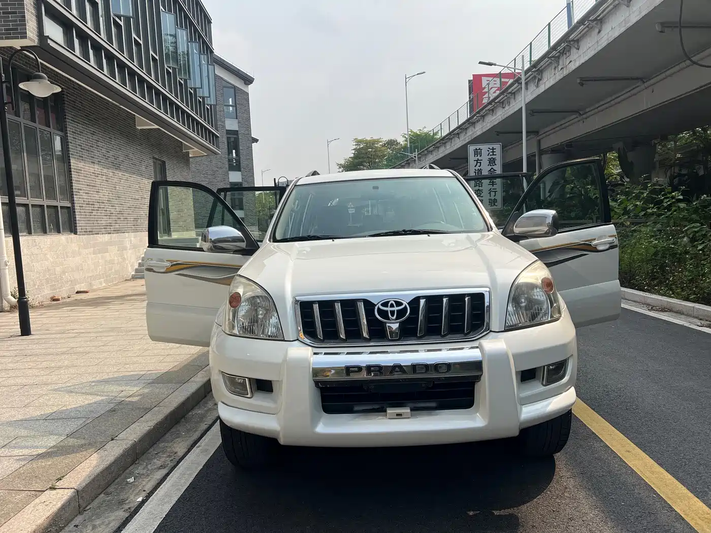 Toyota Prado (Import) 2004 2004 GX 2.7 Automatic